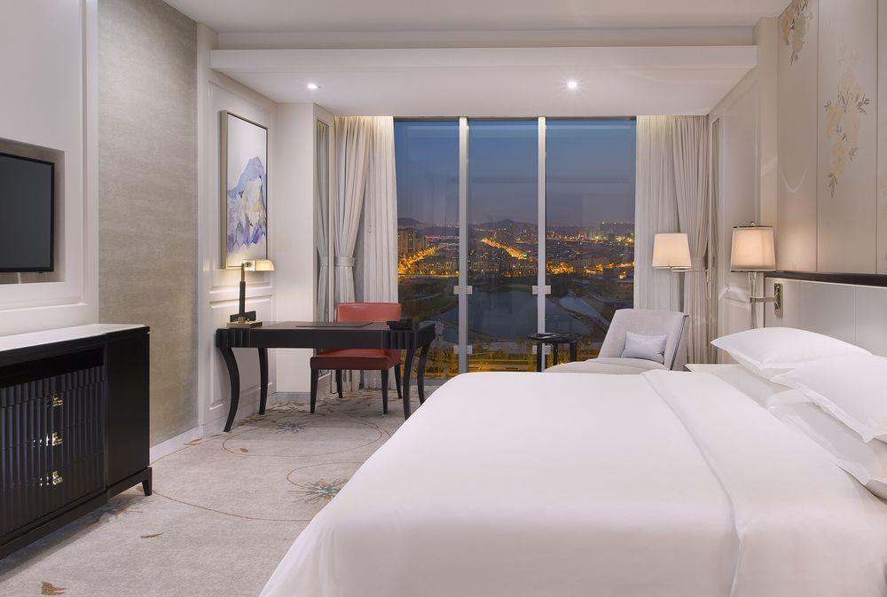 Sheraton Qingdao Licang Hotel Esterno foto