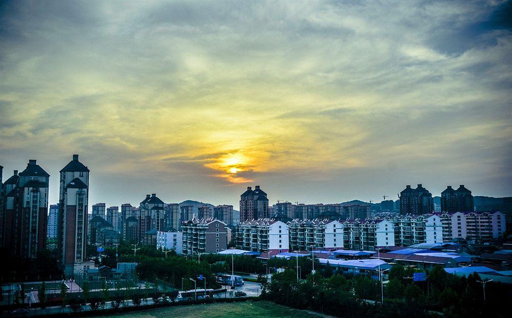 Sheraton Qingdao Licang Hotel Esterno foto