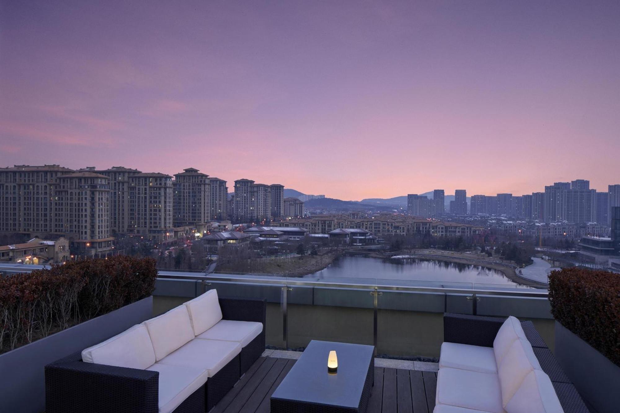 Sheraton Qingdao Licang Hotel Esterno foto