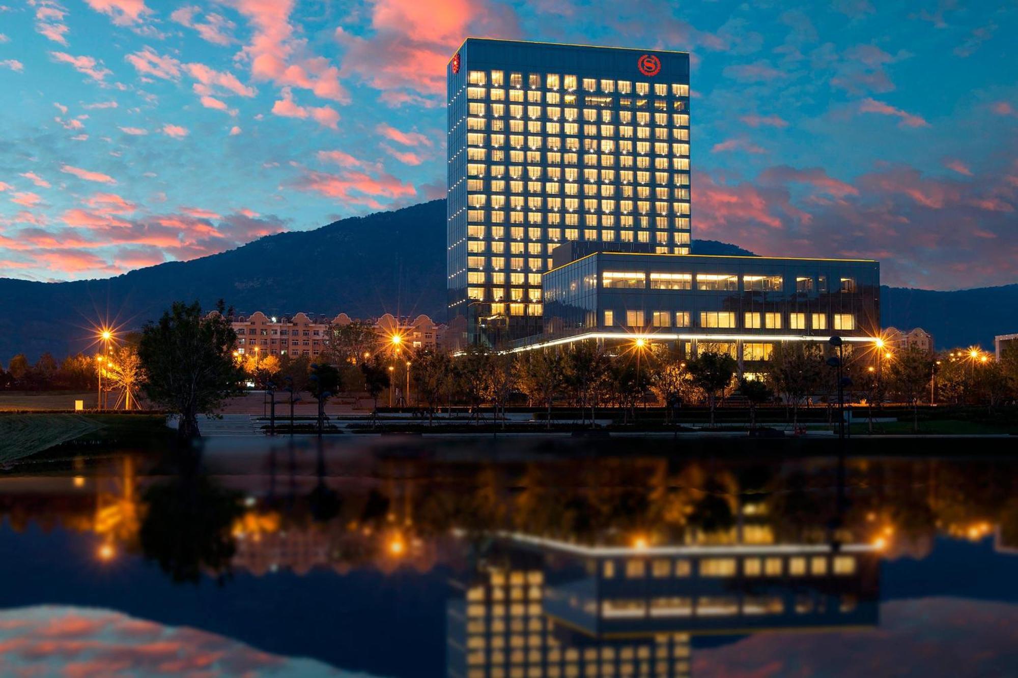 Sheraton Qingdao Licang Hotel Esterno foto