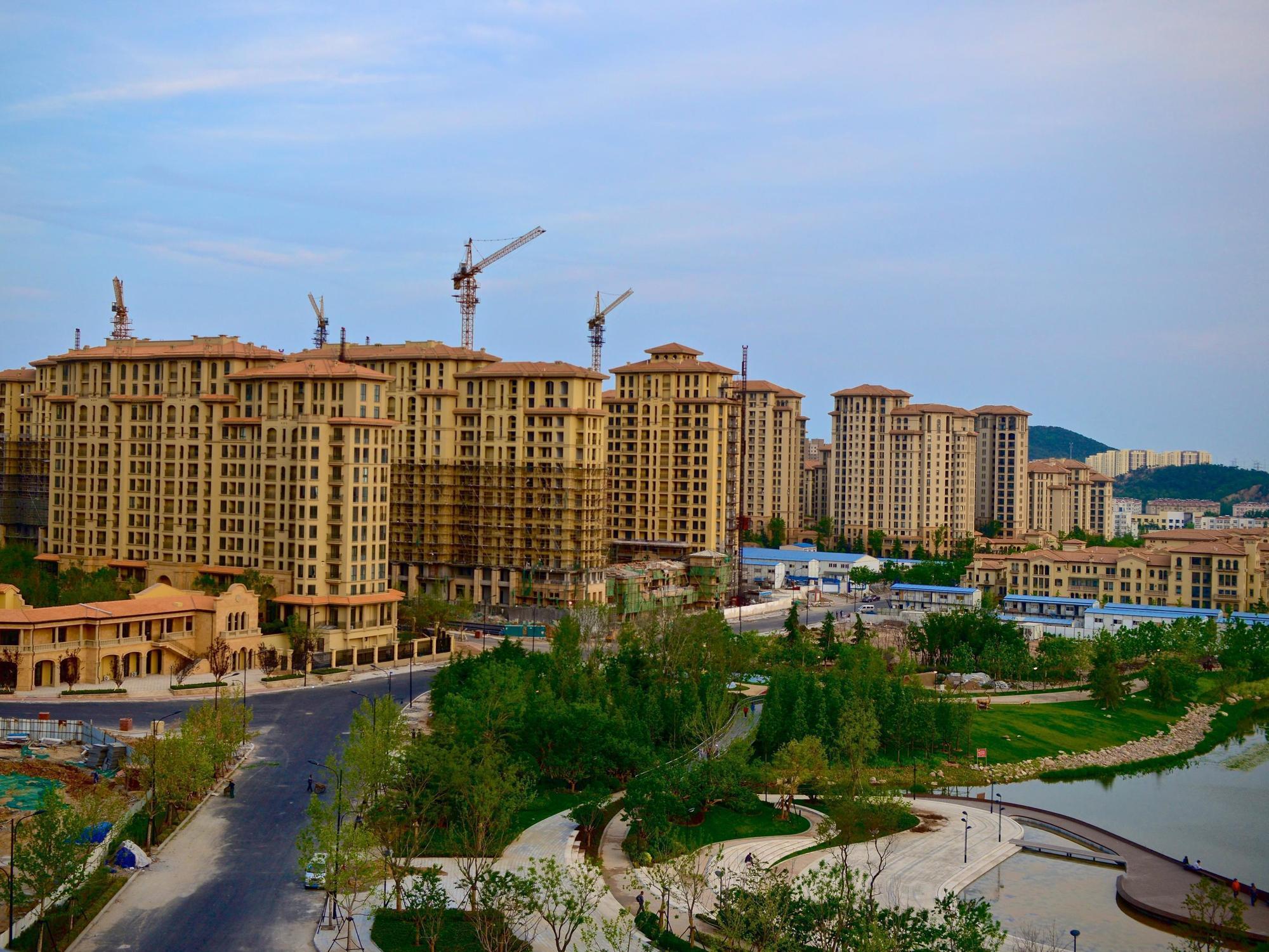 Sheraton Qingdao Licang Hotel Esterno foto