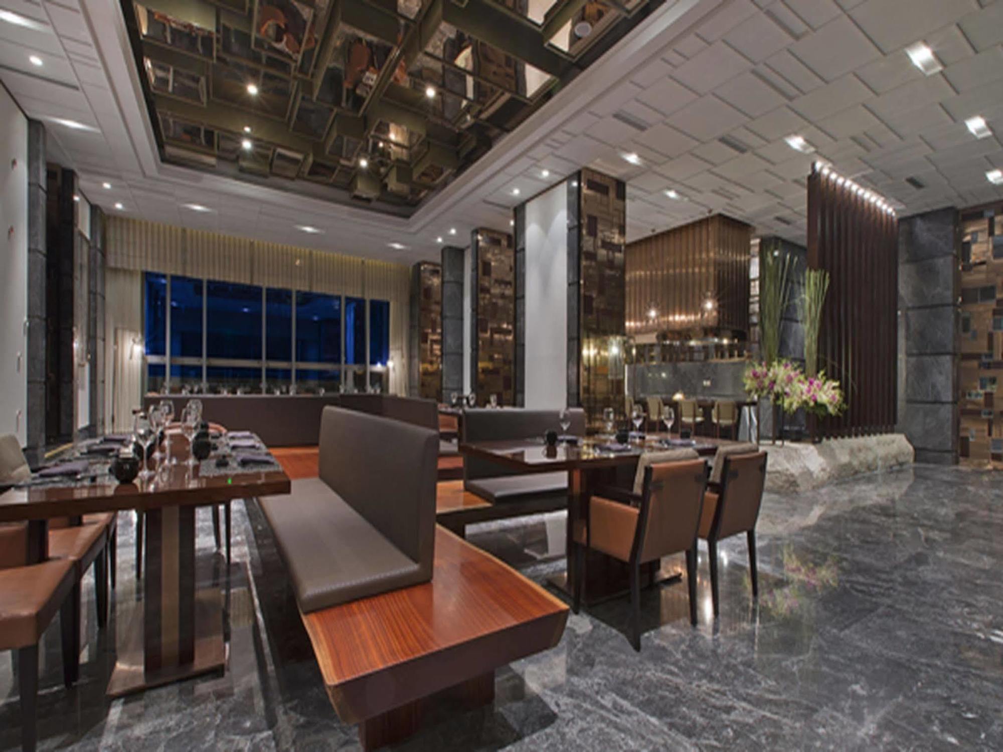 Sheraton Qingdao Licang Hotel Esterno foto