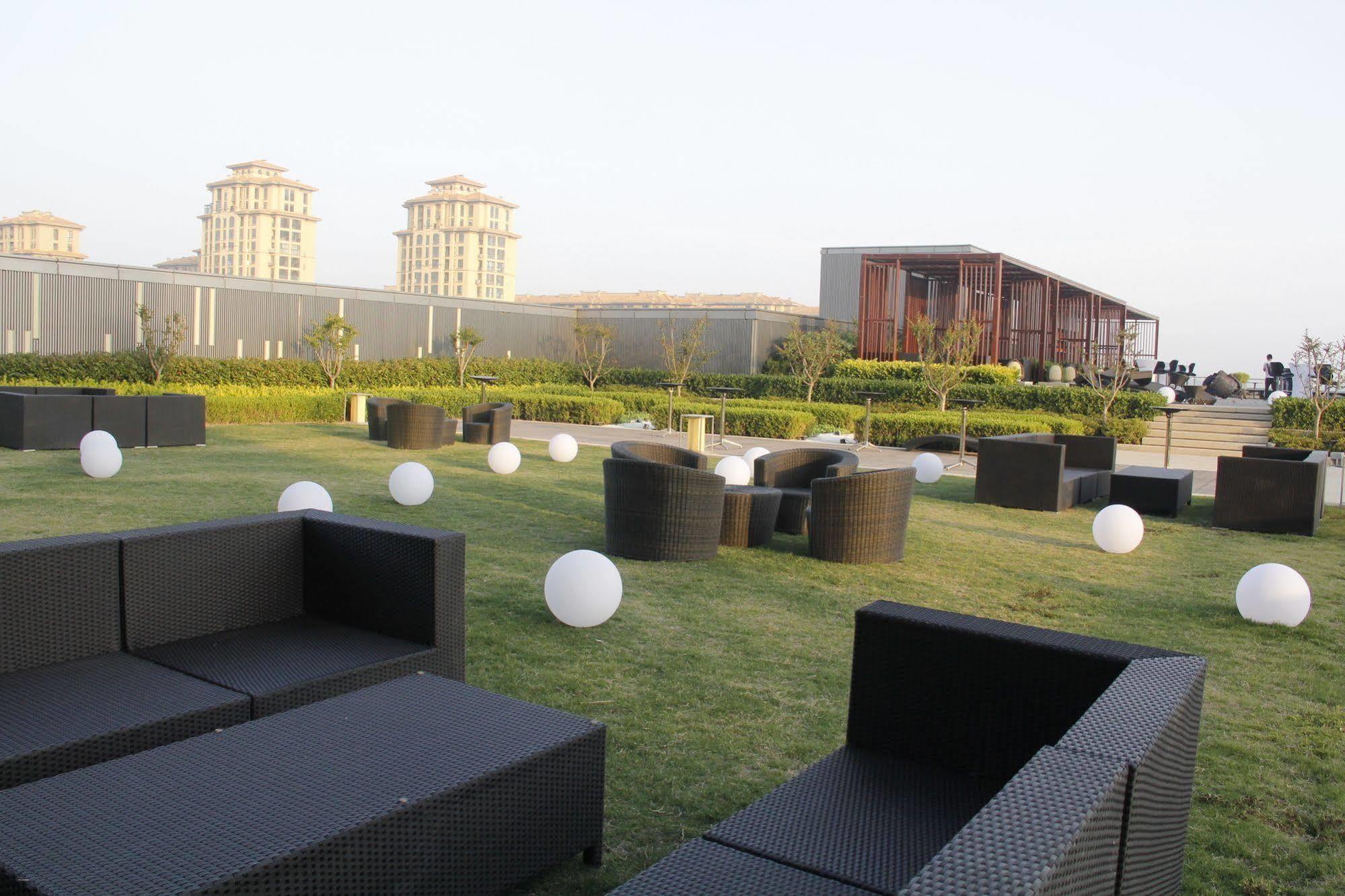 Sheraton Qingdao Licang Hotel Esterno foto